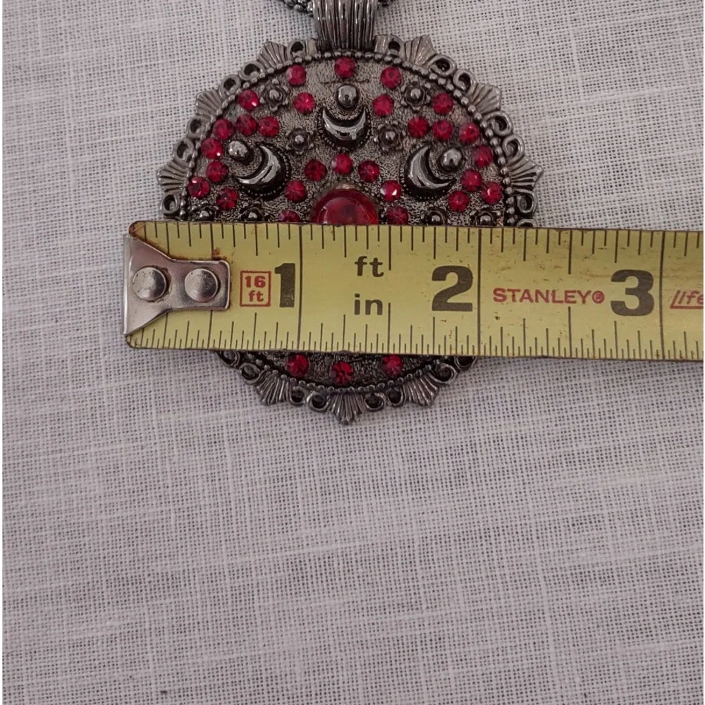 🌞 Unique unisex vintage Gothic long Necklace red stones on metal pendant 33”